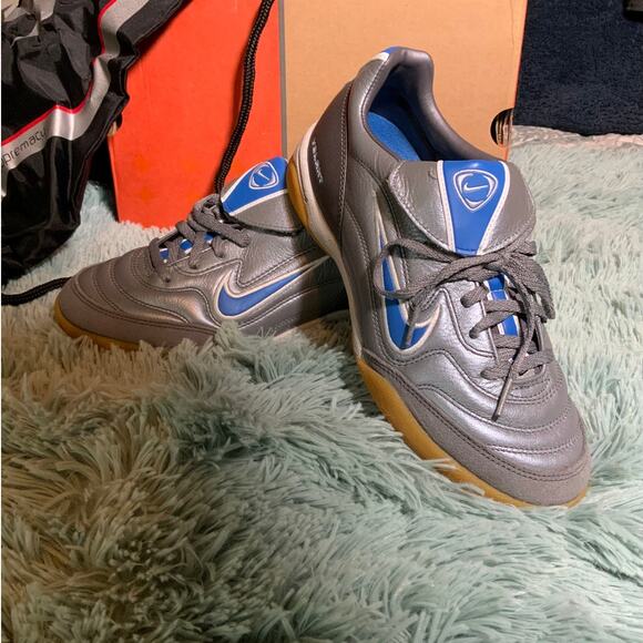 Nike Volant IC Indoor Soccer Shoes - Graphite/Blue - 8.5 - Picture 2 of 5